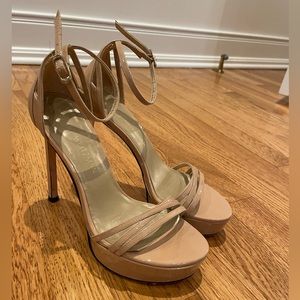 Stuart Weitzman nude heels